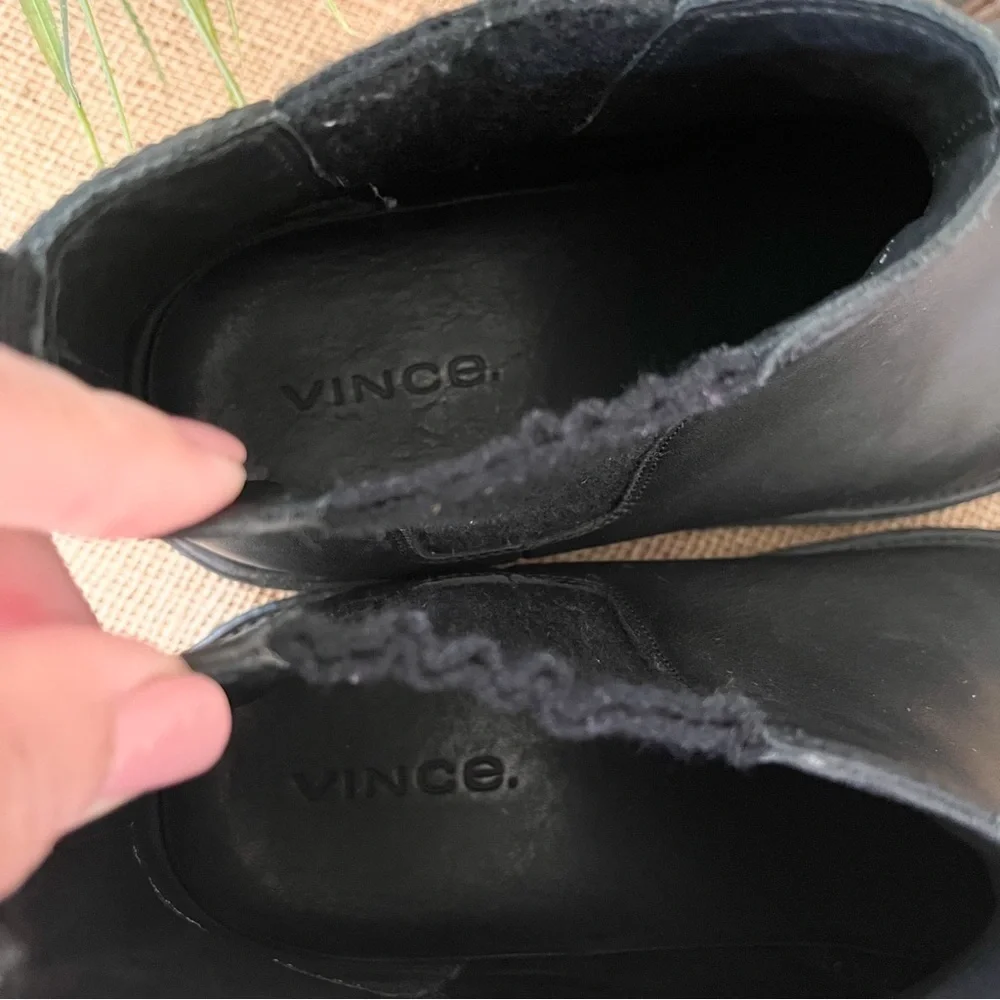 Vince Men’s Benner Black Leather Chelsea Boots Size 10 Pull On Classic Winter